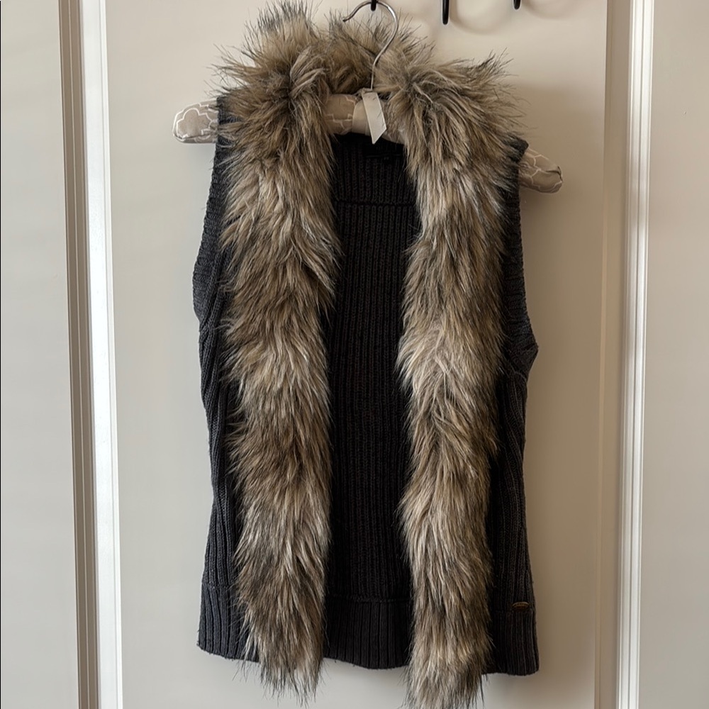 Faux Fur Trimmed Black Vest